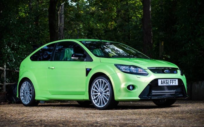 Profit from Focus – Six year old Ford Focus RS to be sold for nearly double its price in 2011; it has just 18 miles on the clock – Offered by Silverstone Auctions at their NEC Classic Motor Show Sale on 11th and 12th November 2017.