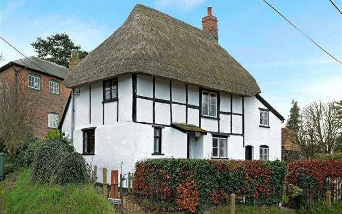 A Treble Two – Fussells Cottage, Green Gate Road, Wedhampton, Devizes, Wiltshire, SN10 3QB – For sale in March 2017 with Hamptons for £400,000 ($497,000, €460,000 or درهم1.8 million), up 129% from what it sold for in 2014