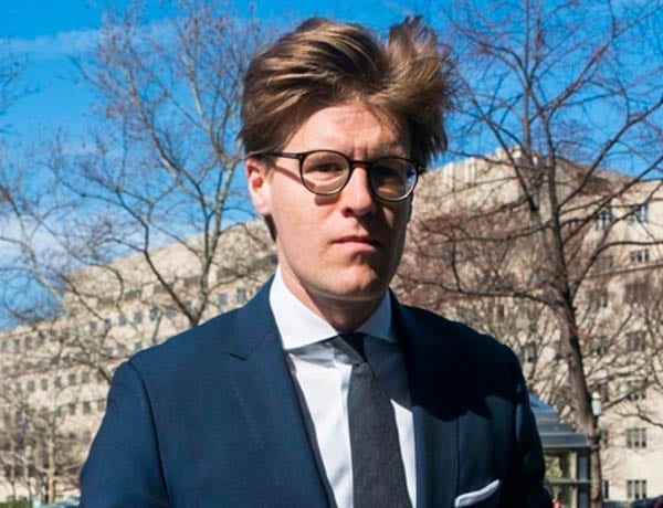 Belgian-born lawyer turned liar Alexander van der Zwaan – “Playboy” turned lawyer Alexander van der Zwaan had it all but destroyed his reputation after being jailed for 30 days for lying to the FBI in April 2018 over Russia’s links to President Trump’s election campaign. Aside from receiving positive publicity in Tatler after marrying Eva Khan, daughter of a Ukrainian-Russian billionaire named German Khan, in a “lavish society ceremony” at Luton Hoo, Bedfordshire in June 2017, this “ostentatious” Belgian-born, Notting Hill based attorney might now realise that telling the truth is generally for the best.