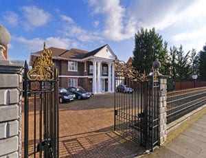 Anything but small - The Fountains, 39 The Bishops Avenue, London, United Kingdom, N2 0BN