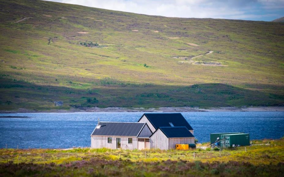 A Highland Dream – £650,000 for off grid Scottish Highland hideaway – £650,000 for off grid Scottish Highland hideaway – ‘Off grid’ Scottish hideaway 168 acre estate for sale for £650,000 through Bell Ingram just as it is revealed nowhere in UK is more than 6 miles from a road – Harris Highland Dream, Lairg, Highland, Scotland, United Kingdom, IV27 4NY