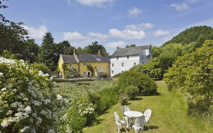 Witchfinders and Watermills – The Watermill, Thetford Road, Ixworth, Bury St. Edmunds, Suffolk, IP31 2JN – For sale for £1 million ($1.3 million, €1.2 million or درهم4.6 million) through Savills and used in The Witchfinder General and Dad’s Army