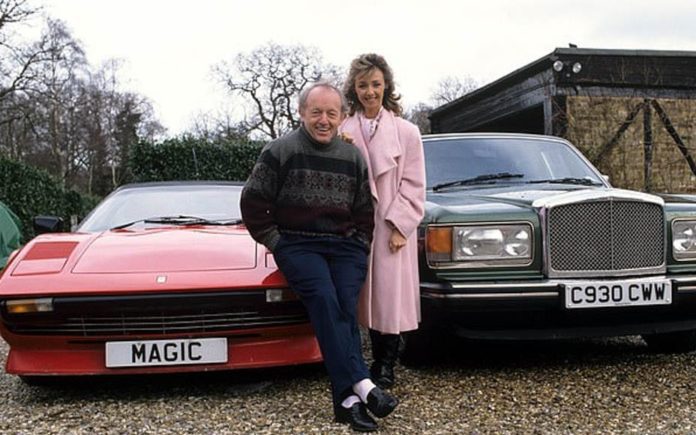 Magic & Merton – Debbie McGee, MAG1C and Mrs Merton – As Debbie McGee puts the number plate ‘MAG1C’ up for auction, we remind readers of her legendary appearance on the ‘Mrs Merton Show’