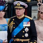 Prince-Andrew-with-his-daughters-Princess-Eugenie-and-Princess-Beatrice