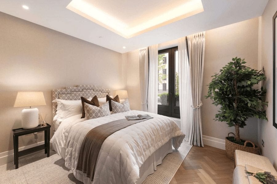 Bonkers at Chelsea Barracks – £3.5m for minute apartment at Whistler Square, Chelsea Barracks, London, SW1W 8BT through Savills – Minute apartment in Chelsea Barracks with barely enough room to swing a cat goes on sale for the same price as a massive mansion in Shropshire with 102 acres.