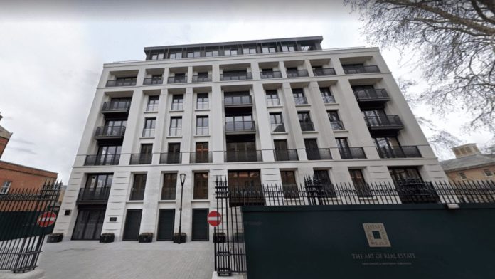 Bonkers at Chelsea Barracks – £3.5m for minute apartment at Whistler Square, Chelsea Barracks, London, SW1W 8BT through Savills – Minute apartment in Chelsea Barracks with barely enough room to swing a cat goes on sale for the same price as a massive mansion in Shropshire with 102 acres.