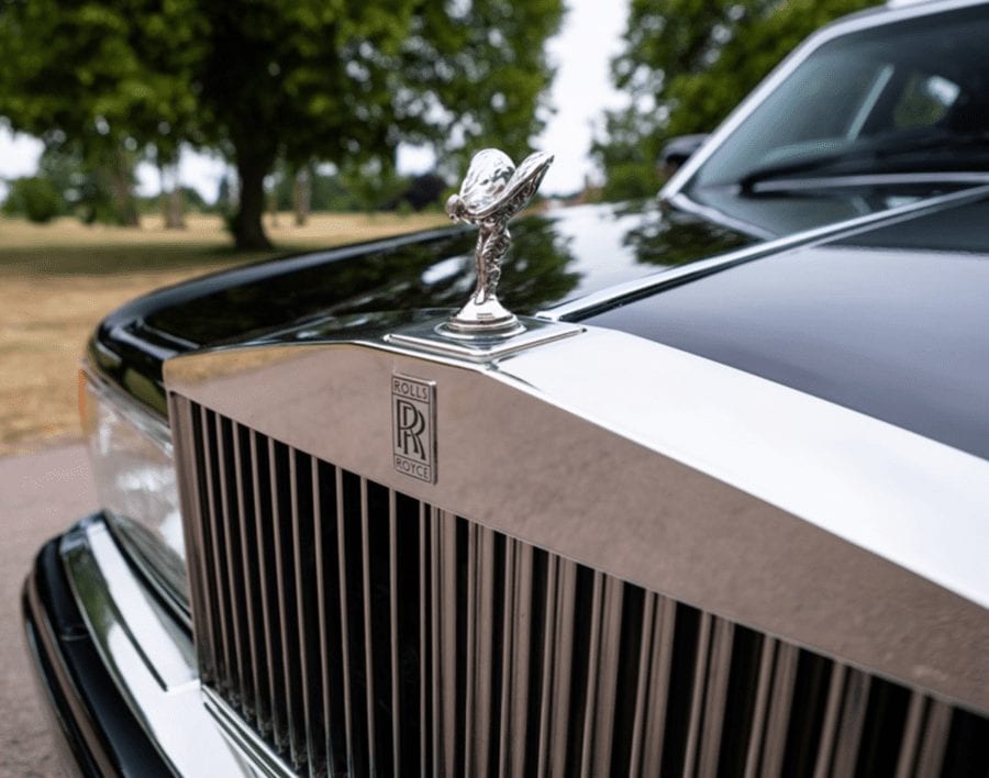 A Demon Rolls-Royce – Dot-com tycoon Cliff Stanford’s 1998 Rolls-Royce Silver Spur to be auctioned by Historics Classic and Sportscar Auctioneers on 18th July 2020 with an estimate of £18,000 to £22,000 ($22,200 to $27,100, €19,800 to €24,200 or درهم81,600 to درهم99,700) at their Windsorview Lakes sale.