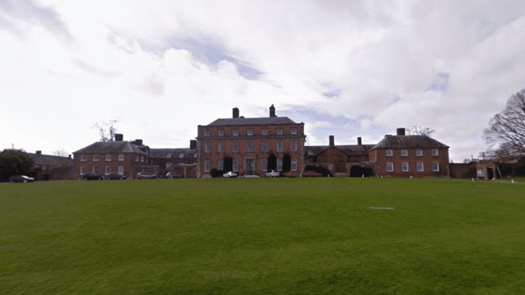 Kingly Kinlet – £3.5 million ($4.4 million, €3.9 million or درهم16.3 million) for Kinlet Hall, Kinlet, Bewdley, Shropshire, DY12 3AY, United Kingdom through agents Savills – Grand Grade I listed Shropshire mansion Kinlet Hall for sale after coronavirus forced the closure of its wedding venue and summer school. HRH Prince Anne has competed at horse trials in its parkland.