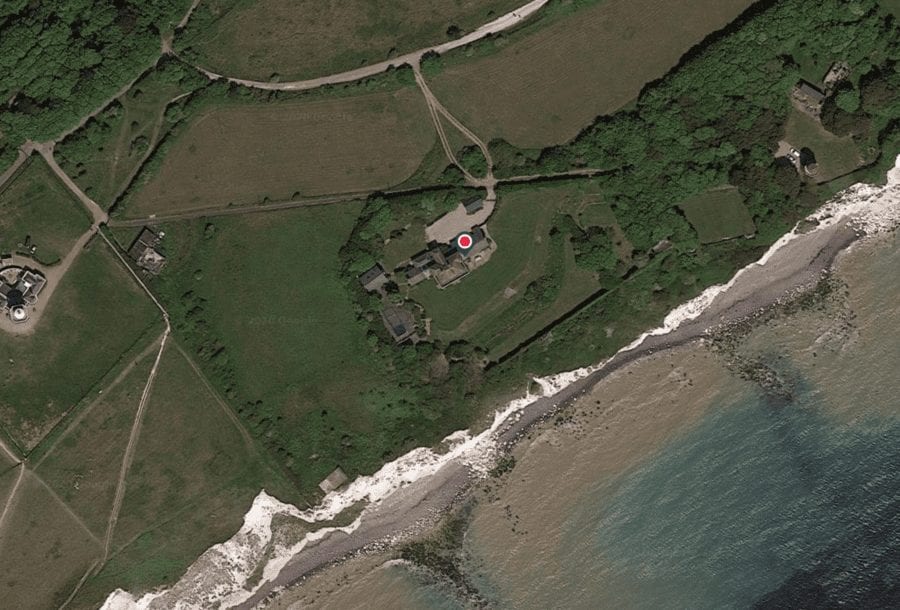 Back on The Front – £5 million for The Cliff House, The South Foreland Estate, The Front, St Margaret’s Bay, Dover, Kent, CT15 6HP, United Kingdom through estate agents Knight Frank – Coastal ‘estate’ with its own lighthouse perched on the White Cliffs of Dover for sale; it was used in scenes featuring Oliver Reed in ‘The Shuttered Room.’