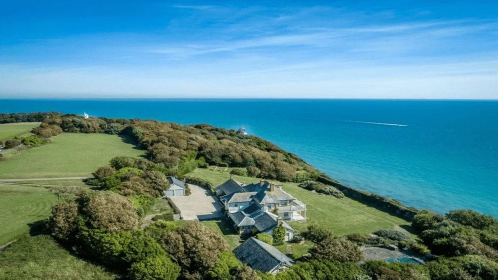 Back on The Front – £5 million for The Cliff House, The South Foreland Estate, The Front, St Margaret’s Bay, Dover, Kent, CT15 6HP, United Kingdom through estate agents Knight Frank – Coastal ‘estate’ with its own lighthouse perched on the White Cliffs of Dover for sale; it was used in scenes featuring Oliver Reed in ‘The Shuttered Room.’