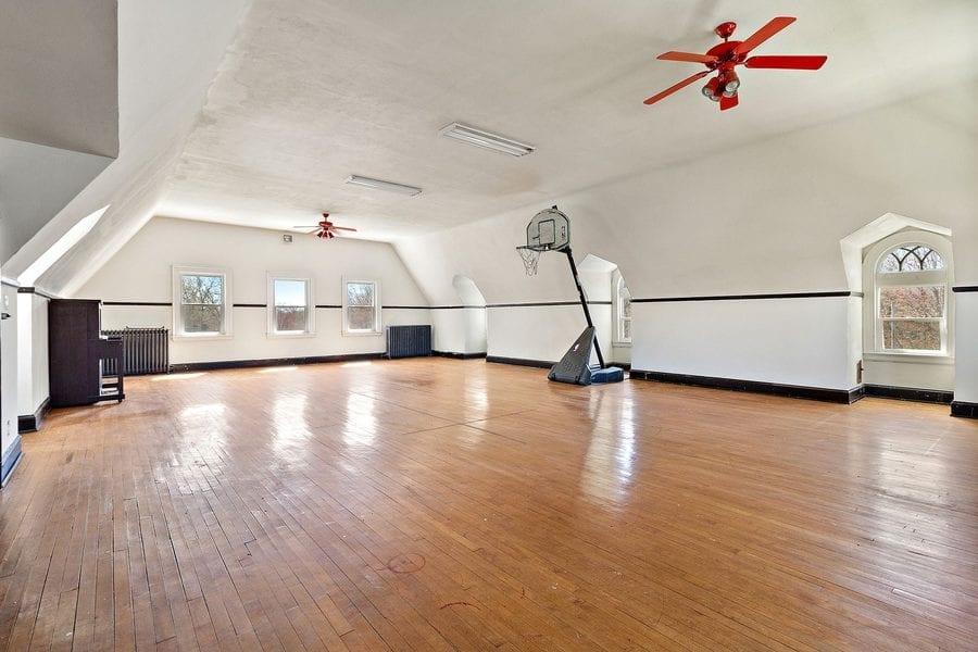 Hooping A Half Price Mansion – £141,000 for 514 South 5th Street, Watseka, Illinois, IL 60970, United States of America through agents Berkshire Hathaway – Vast Edwardian mansion with basketball court in the roof in Watseka, Illinois for sale at half price it listed for in 2016; it’s on for just £20 per square foot.