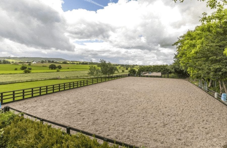 From Cloth Caps And Clogs to Sophistication – Reader of ‘The Steeple Times’ shares news that ‘up north’ is “no longer “just cloth caps and clogs” and illustrates this with information about the sale of her £1.5 million home – Old Crook Car Farm, Gisburn Road, Barnoldswick, Lancashire, BB18 5XD, United Kingdom, for sale through Dacre, Son & Hartley for 1.475 million ($1.930 million, €1.630 million or درهم2.691 million).