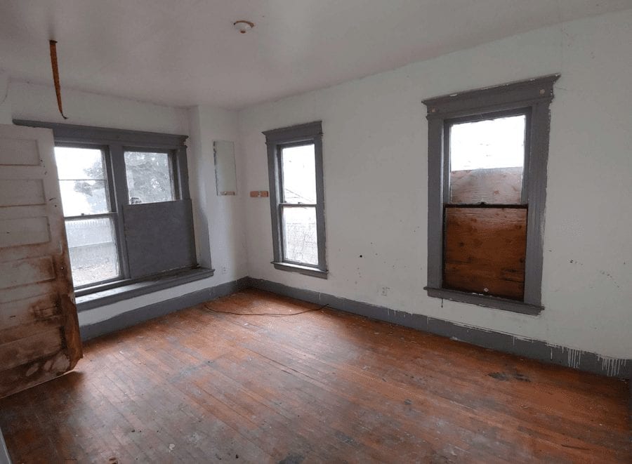 A Hair of the Dog of a House – £744 for detached house at 214 Colvin Street East, Brighton, Southside Syracuse, New York State, NY 13205, United States of America through Greater Syracuse Land Bank – Detached Edwardian house in New York State for sale for just £744 or 8,400% less than it cost to build in 1906; it is in the place of Tom Cruise’s birth and was home to a famous German police dog in the 1920s.
