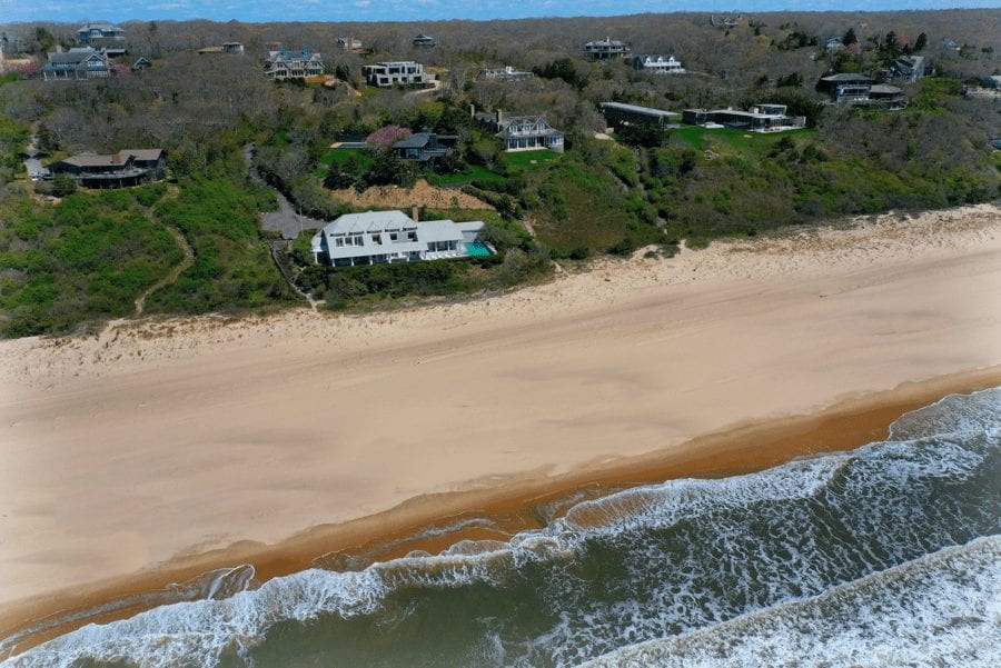 A Highway Ponzi House – 216 Old Montauk Highway, Montauk, The Hamptons, New York State, NY 11954, United States of America – Montauk beach house built for Ponzi schemer Bernie Madoff resurfaces for sale for double what U.S. Marshalls got for it in 2009 – Offered for sale by Out East for £14.1 million ($17.9 million, €15.3 million or درهم65.7 million). Owned currently by Broadway producer Daryl Roff and real estate billionaire Steven Roth.