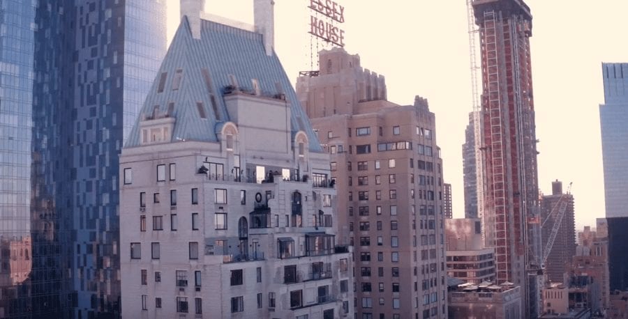 Steeply Priced Roof Space Slashed – Space to create The Penthouse, Hampshire House, 150 Central Park South, Manhattan, New York, NY 10019, United States of America heads to auction with no reserve after failing to sell for £30.3 million ($40 million, €33.8 million or درهم146.9 million) through Concierge Auctions.