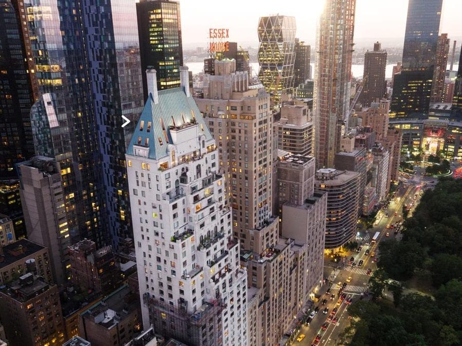 Steeply Priced Roof Space Slashed – Space to create The Penthouse, Hampshire House, 150 Central Park South, Manhattan, New York, NY 10019, United States of America heads to auction with no reserve after failing to sell for £30.3 million ($40 million, €33.8 million or درهم146.9 million) through Concierge Auctions.