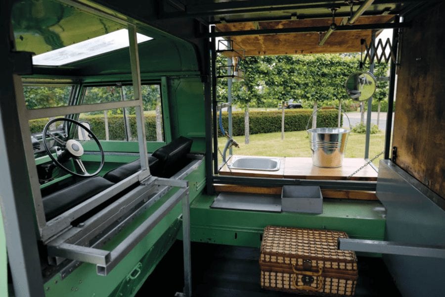 The Best Gastrowagon By Far – Hugh Fearnley-Whitingstall Land Rover – Land Rover converted into a ‘gastrowagon’ for television chef Hugh Fearnley-Whitingstall’s first television series heads to auction – Bonhams to sell with an estimate of £25,000 to £35,000 ($33,200 to $46,500, €28,000 to €39,200 or درهم121,900 to درهم170,700) for the 1965 / 1982 2.25-litre Land Rover ‘Gastrowagon’ at their Bicester Heritage sale on 11th December 2020.