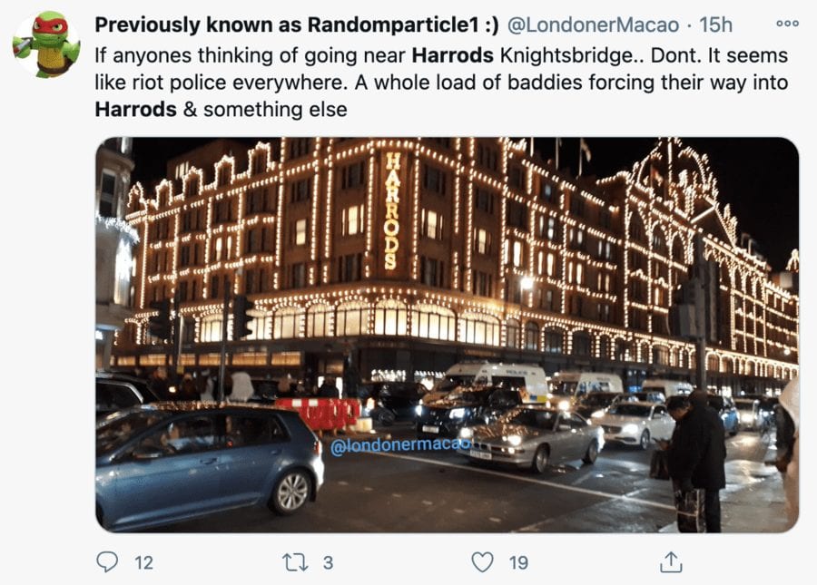 Tempestuous Teenage Swarm Savages SW3 – Harrods raid by mob – Mob of tempestuous teenagers descend on Brompton Road, SW3 and end up in a maskless face-off with 200 police officers.