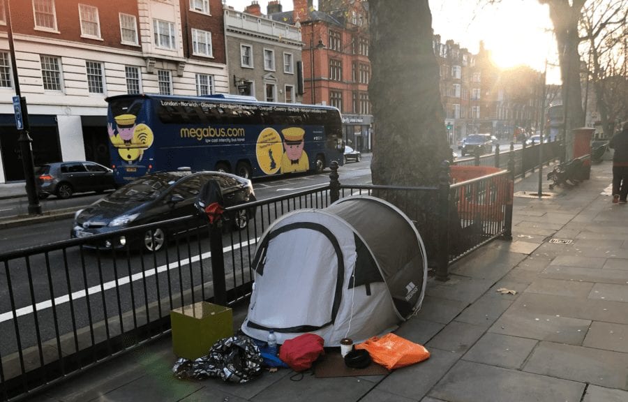 Knightsbridge – Tent City 2020 – Homeless tents Bromton Road, SW3 – As Knightsbridge’s Brompton Road turns into a ‘tent city’ for the homeless, Matthew Steeples urges readers to support such people this Christmas.