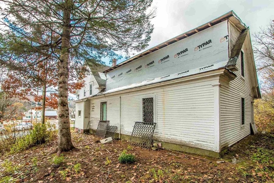 Lock Him Up! Jail for sale in Guildhall, VT; perfect new home for Trump – Ideal new ‘home’ for likely to be impeached Donald Trump for sale just as he prepares to leave office; it comes with its own jail – the perfect place to “lock him up!” – Jailer’s House, Jailer’s Barn and former Essex County Jail, 43 Courthouse Drive, Guildhall, Essex County, Vermont, VT 05905, United States of America – Listed for sale by Lisa Hampton Real Estate for £110,000 ($149,000, €123,000 or درهم547,000), a sum 100% higher than its April 2018 asking price.