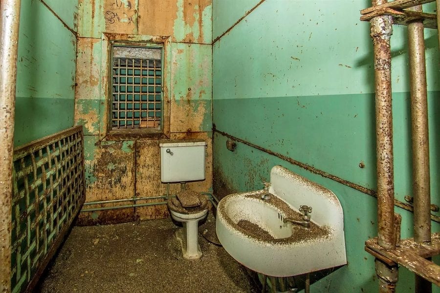 Lock Him Up! Jail for sale in Guildhall, VT; perfect new home for Trump – Ideal new ‘home’ for likely to be impeached Donald Trump for sale just as he prepares to leave office; it comes with its own jail – the perfect place to “lock him up!” – Jailer’s House, Jailer’s Barn and former Essex County Jail, 43 Courthouse Drive, Guildhall, Essex County, Vermont, VT 05905, United States of America – Listed for sale by Lisa Hampton Real Estate for £110,000 ($149,000, €123,000 or درهم547,000), a sum 100% higher than its April 2018 asking price.