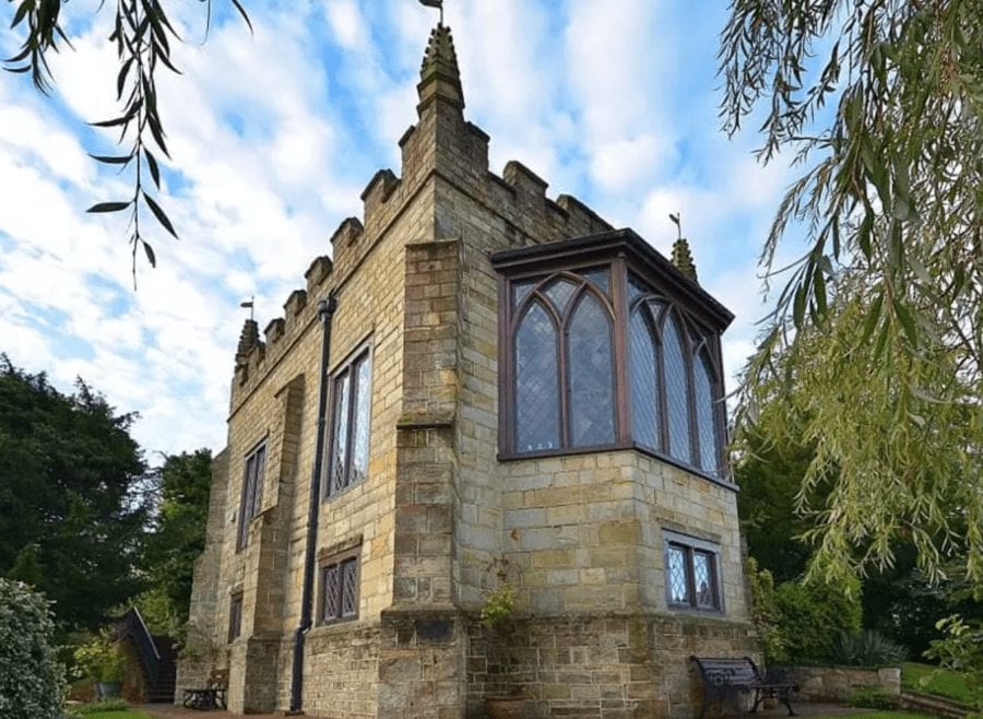 Starborough Castle, Dormsland, Lingfield, Surrey