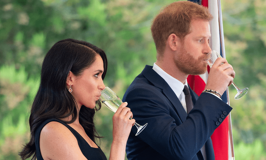 Duke oand Duchess of Sussex drinking