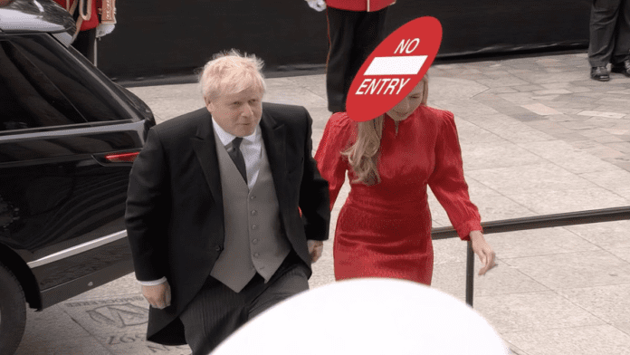 Booing Boris V Cooing Carrie – Johnsons Booed