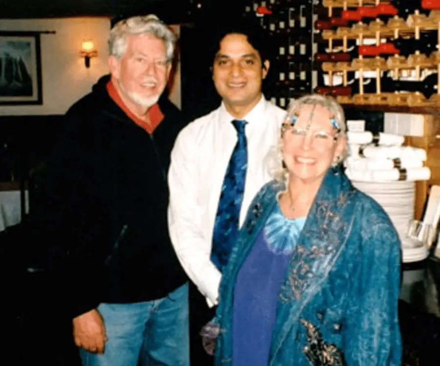 Rolf-Harris-Indian-restaurant