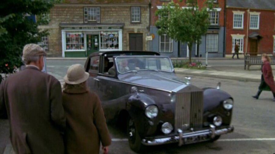 Withnail And I Rolls-Royce film scene 1